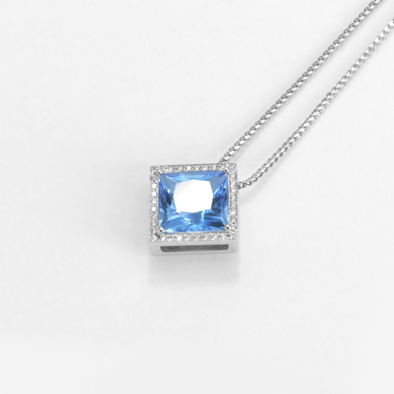 Pendentif or gris 18k avec topaze & diamants - Daniel de Guy